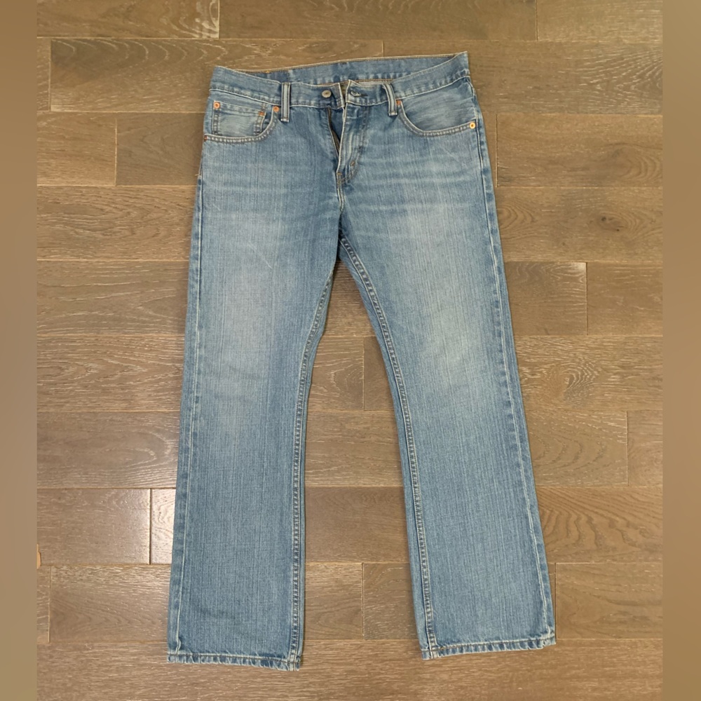 Levi Jeans - 32 / 30